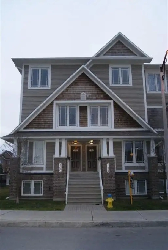 Room for rent in 2-bedroom condo