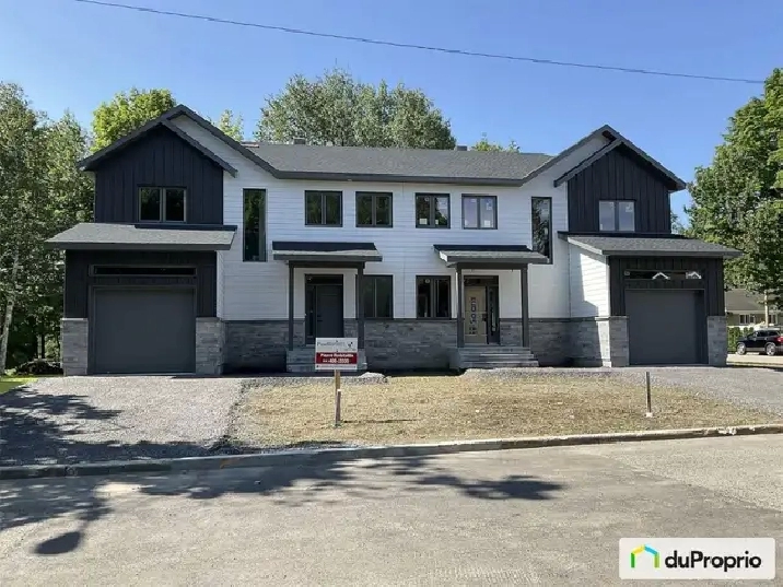 $676,000 - Semi-detached for sale in Boischatel