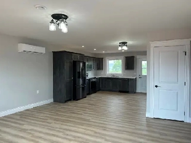 Senior Friendly - 2 Bedroom 1 Bathroom with attached Garage