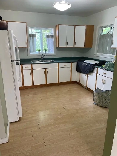 2 Bedroom house for rent upstairs