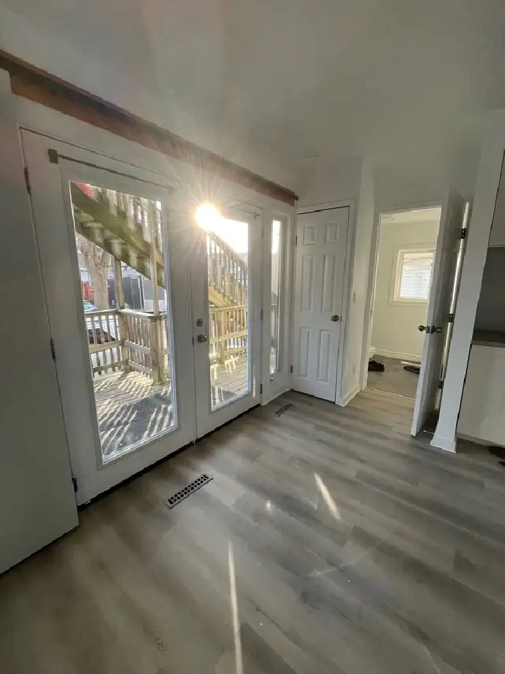Bright  modern 1 BDRM Apt - St Thomas perfect for single