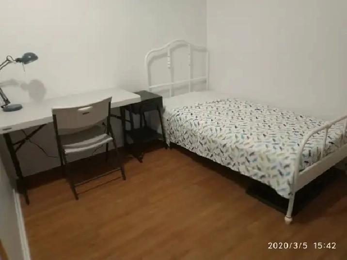 Room for rent, One min to metro Monk, All included, Female only.