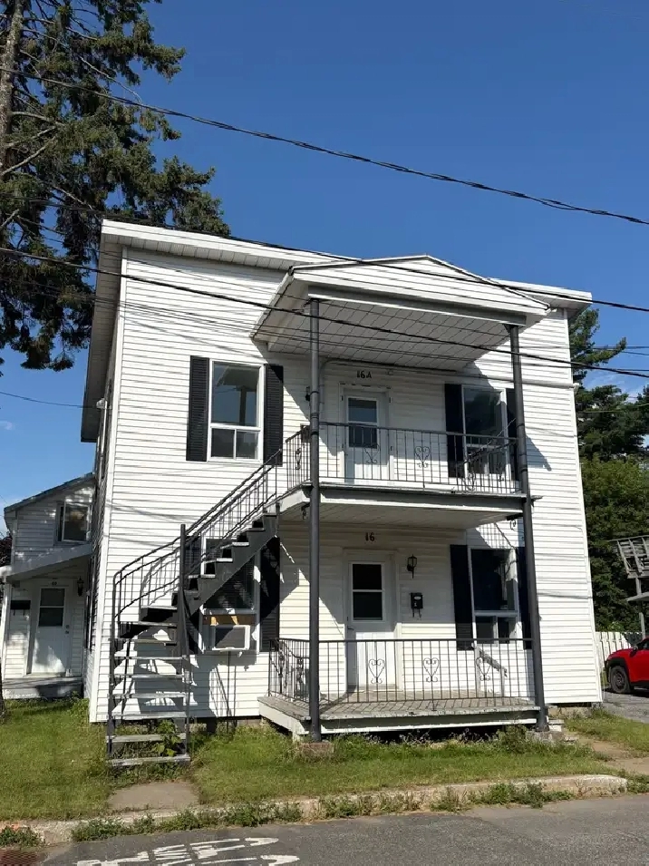 16 A rue Massicott