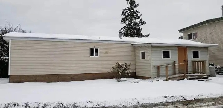 2 Bedroom Mobile Home - Unfurnished or Furnished