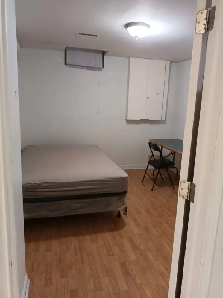 Private Rooms Available at Macowan and Steels