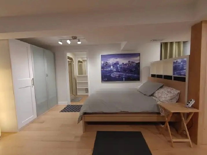 Studio moderne tout meublé, Cité de la santé Laval, tout inclus