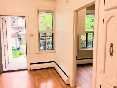 5 1/2 ground floor with 1.5 bathrooms, available October 1st