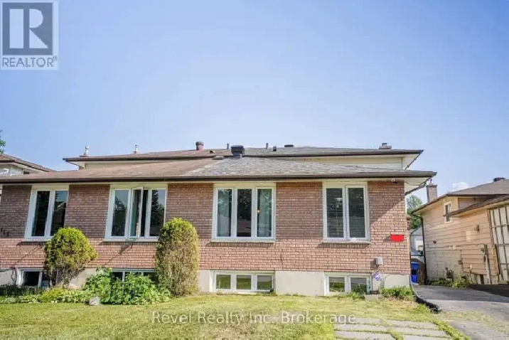 3 Bedroom apartment in a 2 unit house