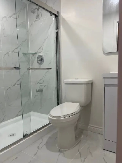 Private Bright Basement Room Brand New bathroom kitchen NO share