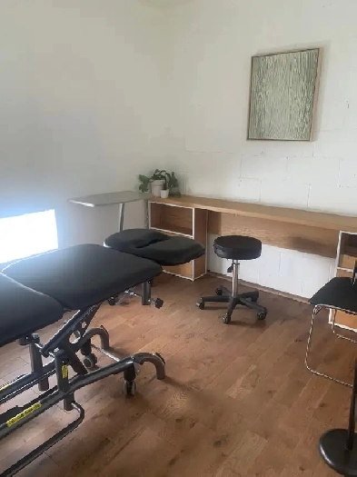 Local à louer, pour thérapeutes (avec table électrique incluse)