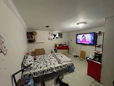 Private room rent for Girl $500, Malton,Mississauga 6475343990