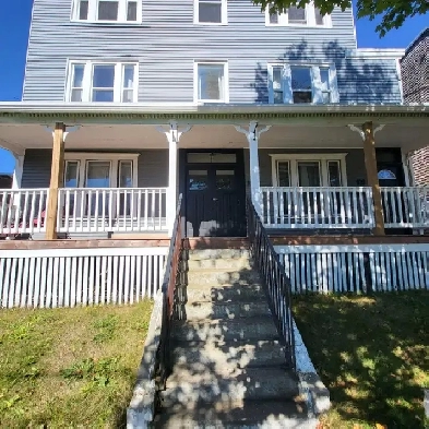 107 Broad Street Apt 2 - 3 Bedroom Apartment