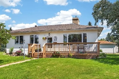 HUGE corner lot for sale! 5 bed, 2 bath with basement suite!