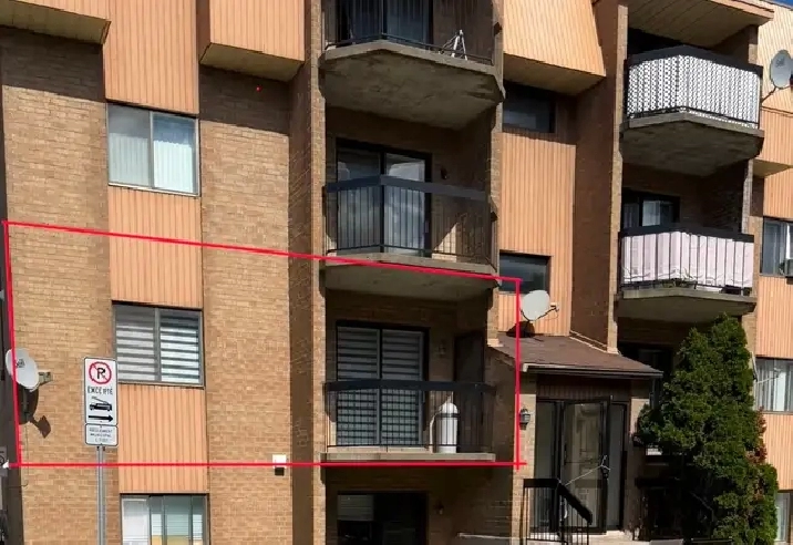 4 1/2  CONDO, entièrement rénové, haut-de-gamme $1695