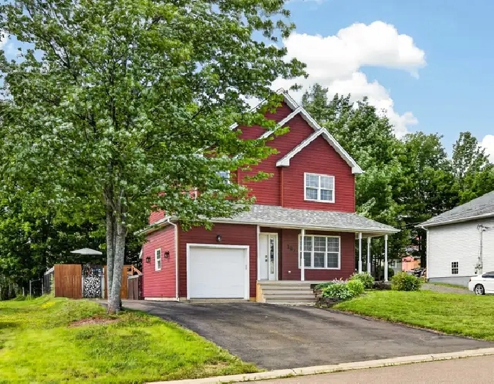 Dieppe - 287 Manon St - Just Reduced !