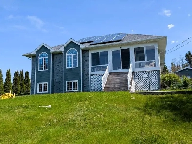 17-043 Country setting only 15 mins from Bayers Lake! HEAT INCL!