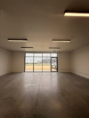 Commercial Unit for Lease – 4-5 Penner Rd, Navin, MB