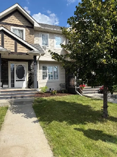 Spruce Grove Townhouse for Sale