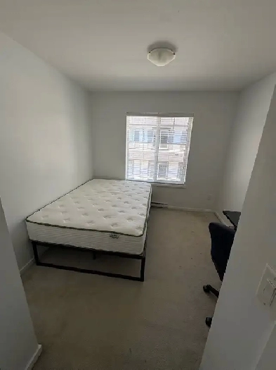nice room in a quiet neighborhood