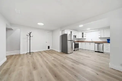 2 Bedroom Lower Apartment in Cambridge with patio $1895