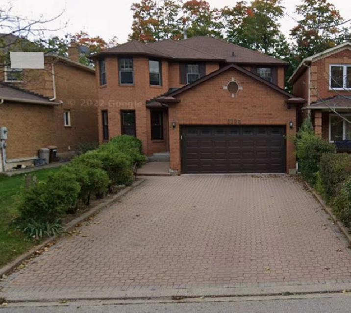 Car Parking spot for rent in Mississauga