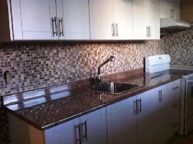 =Available Now! Renovated Large 1 bdrm apt w/parking, subway=