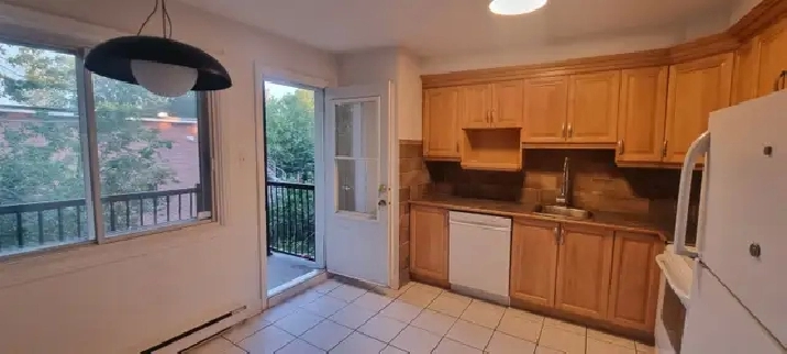 Ahuntsic-Cartierville location 5 1/2, 3 chambres avec electros