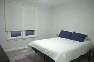 CLEAN ROOM FOR RENT in BARRIE