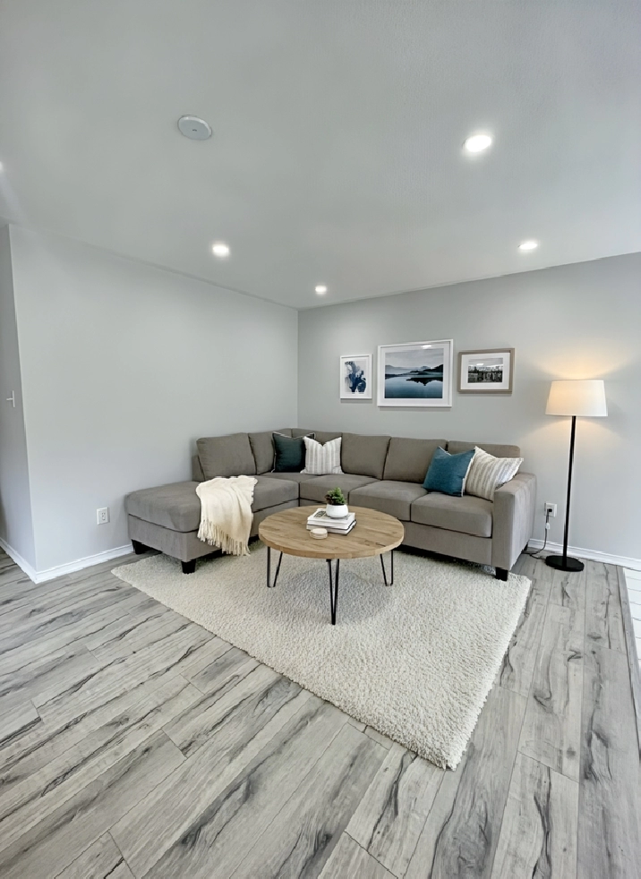 Room/FULL SHARED HOUSE for Rent by Winston Churchill and Hwy 403