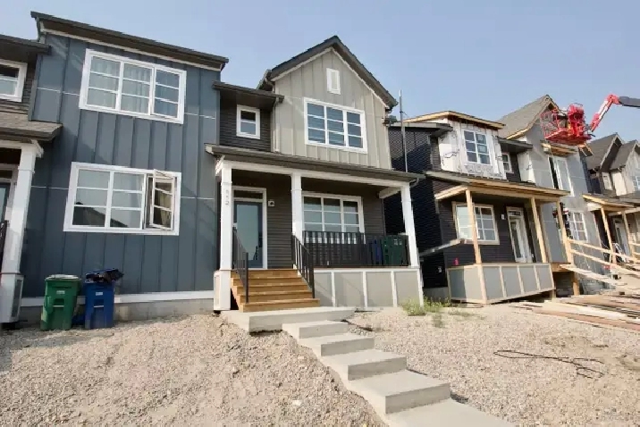 Airdrie 3 Bed 2.5 Bath Duplex For Rent Alberta