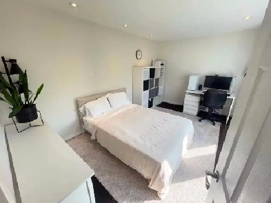 Room - Oshawa