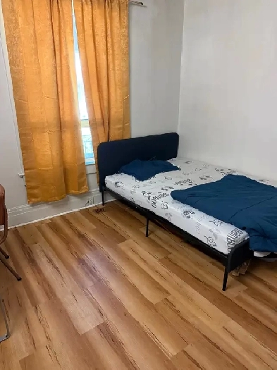 Private Furnished Room for Rent, steps to Subway