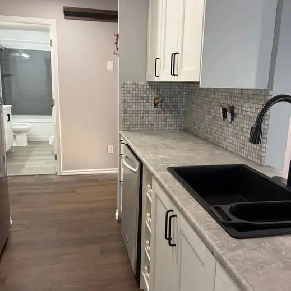2 Bedroom 1 Bathroom Apartment in Abbotsford