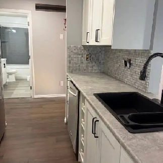 2 Bedroom 1 Bathroom Apartment in Abbotsford