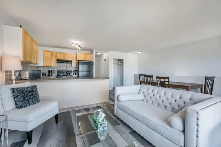 2 Bedroom Condo in Strathmore, Open concept, bright, upper floor