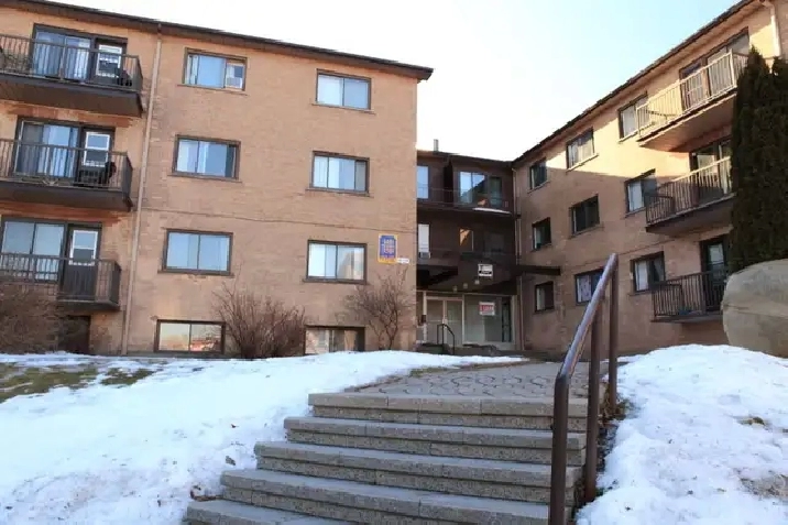 Dorval: New renovated big 3.5,4.5 and 5.5 best location for rent