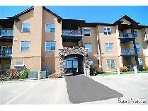 Two bedroom apartment - Lakewood - available for September