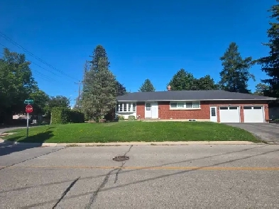 3 Bedroom house main floor