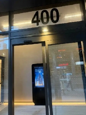 new 1 1 condo at 400 King St,  move in now