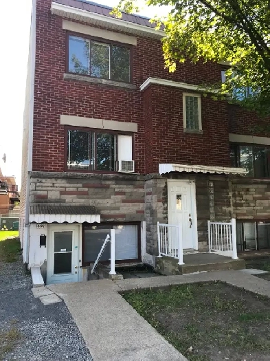 Montréal-Nord 3 1/2 a louer 1020$