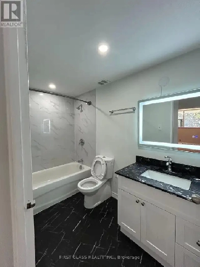 FOR RENT: Newly Renovated 3-Bedroom Condo in a Prime Location!