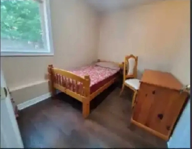 Room In Scarborough.