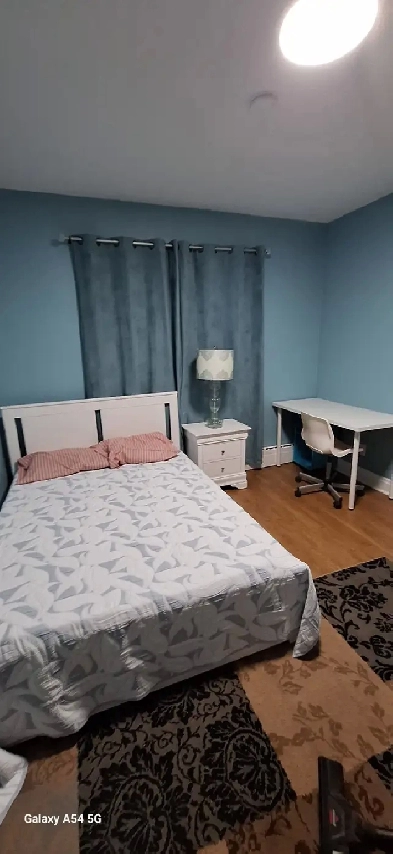 Chambre à  louer près  des métros Montmorency et Concorde