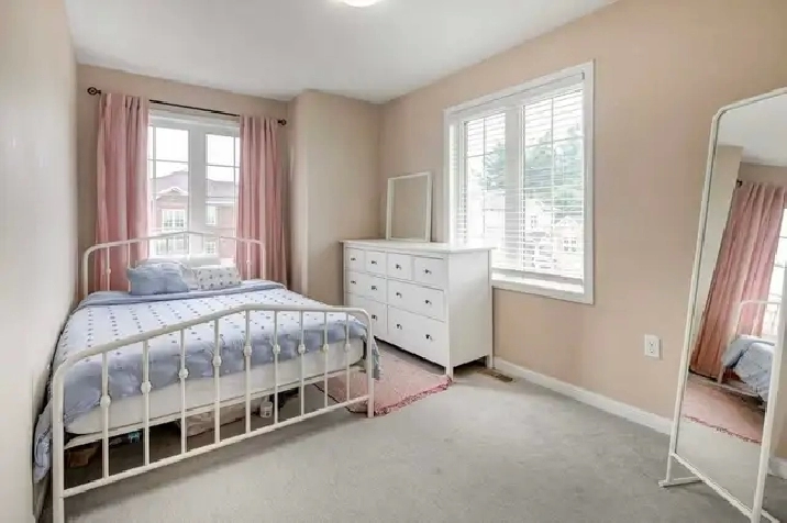 Private Room in Ancaster