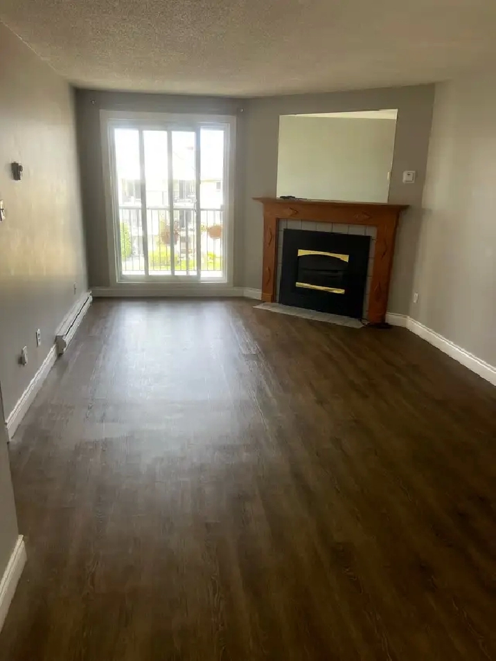 2 Bedroom Condo Apartment available for Rent Sept.1