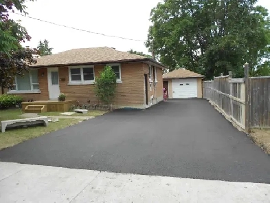 GREAT 3 Bedroom Apartment UTILITIES Included—Fenced Backyard