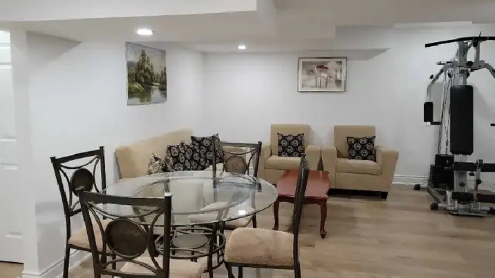 ROOM FOR RENT - OAKVILLE