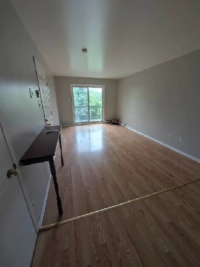 4 1/2 beautiful large bright apartment in second floor