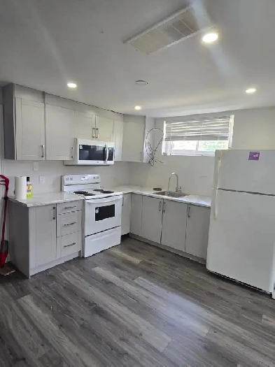 1 BHK Basement Apartment Available- Brampton