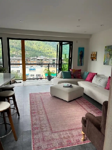 Nelson, BC -Arts & Beautiful View— Fully Furnished Downtown